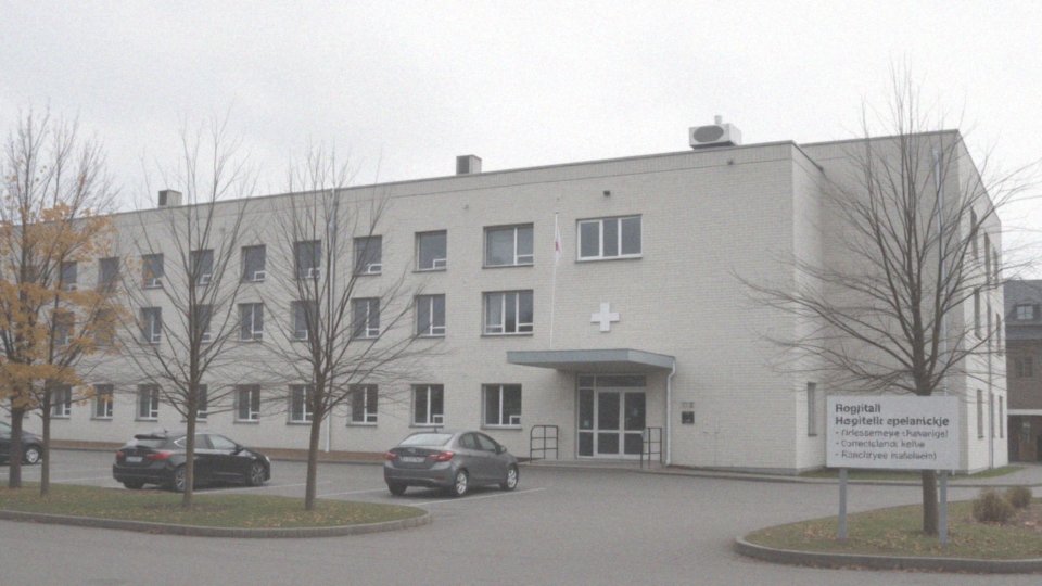 Co wpływa na długość kolejek do ortopedów w Brzesku?