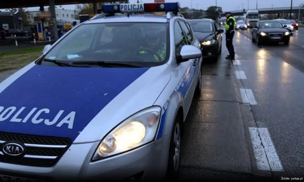 Zimowe Obowiązki dla Uczestników Ruchu Drogowego w Ozorkowie